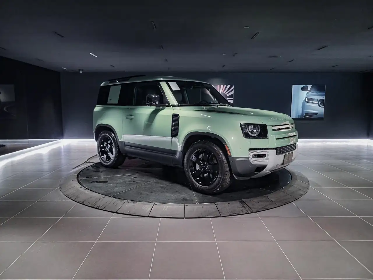 Land Rover Defender снимка Land Rover Defender