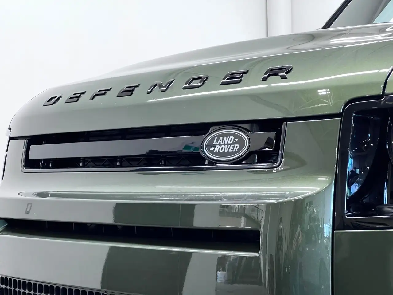 Land Rover Defender снимка Land Rover Defender