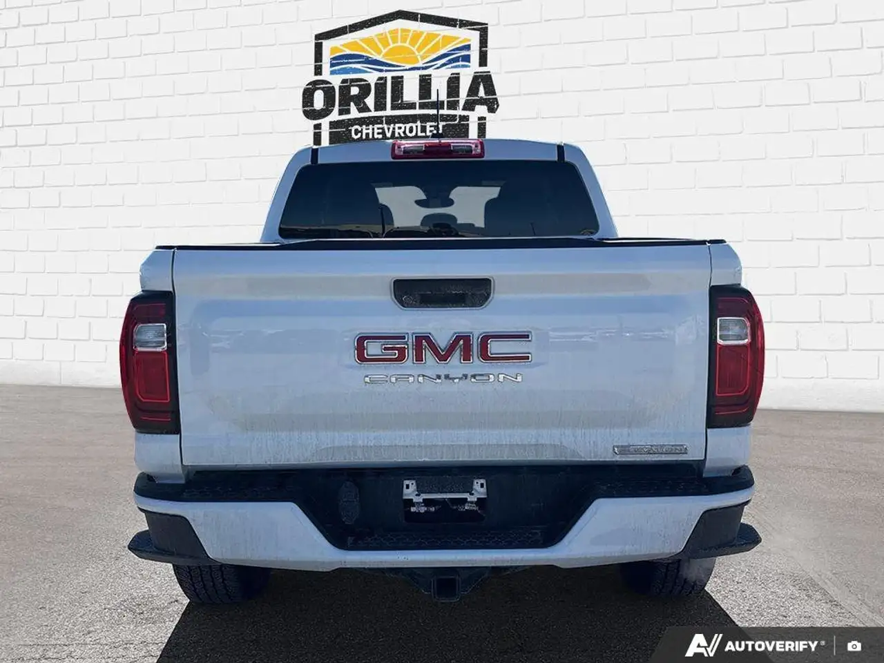 GMC Canyon снимка GMC Canyon
