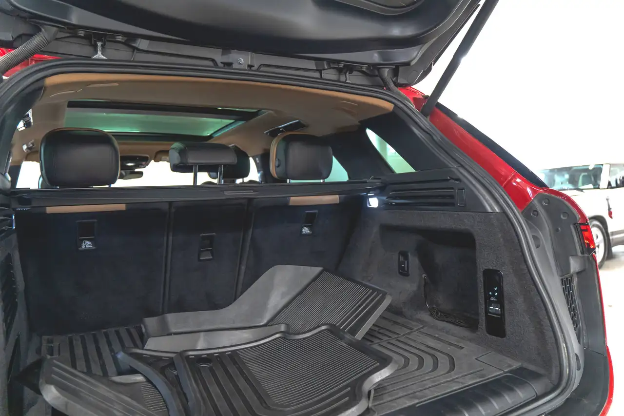 Land Rover Range Rover Sport photo Land Rover Range Rover Sport