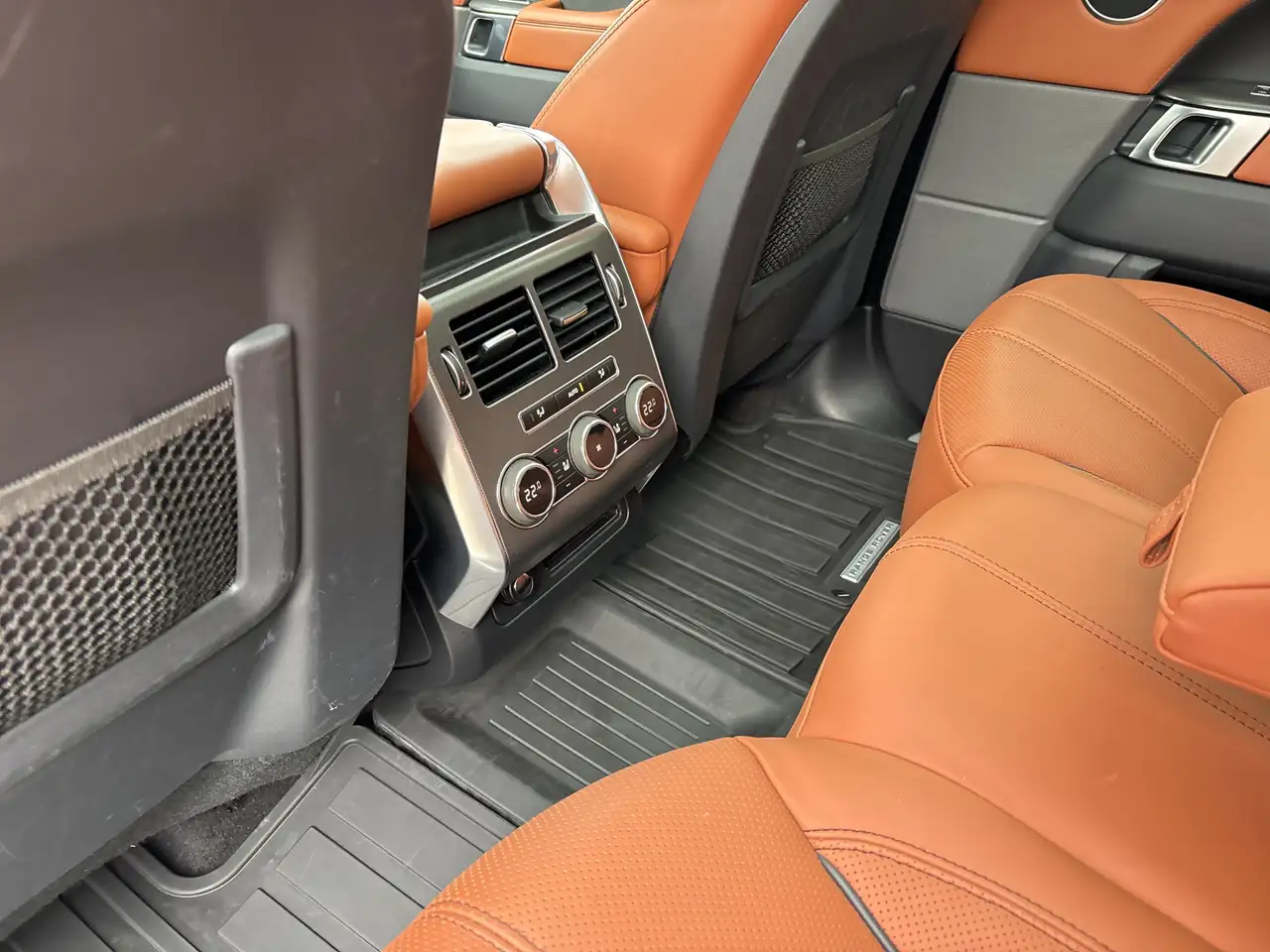 Land Rover Range Rover Sport снимка Land Rover Range Rover Sport