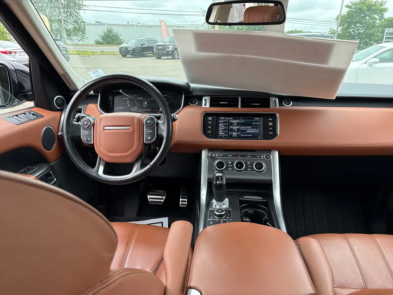 Land Rover Range Rover Sport снимка Land Rover Range Rover Sport