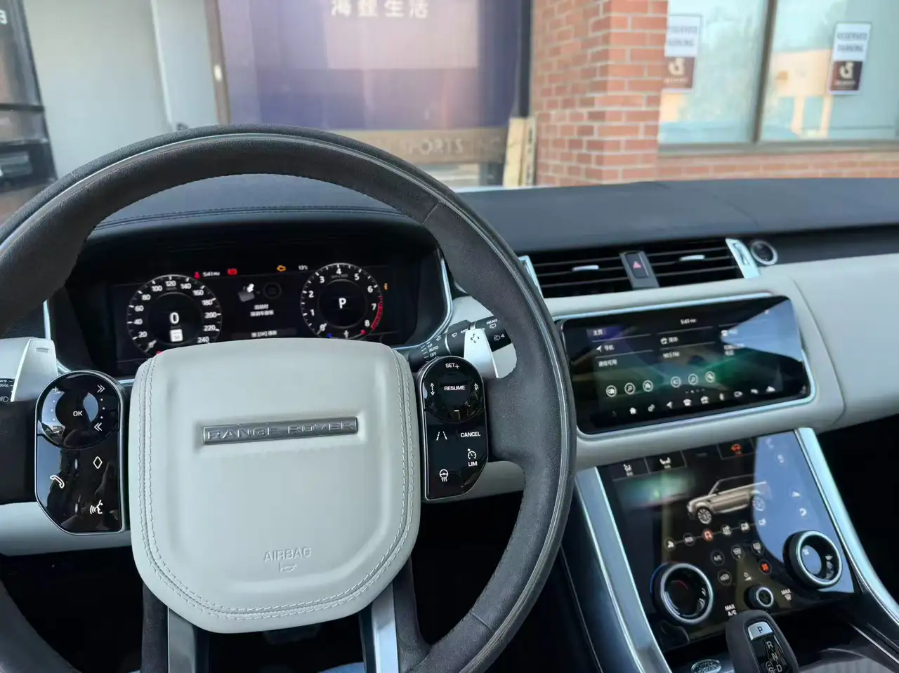 Land Rover Range Rover Sport снимка Land Rover Range Rover Sport