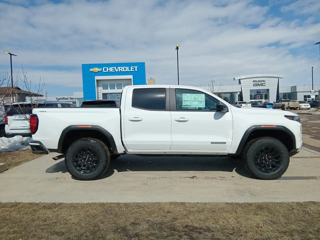 GMC Canyon снимка GMC Canyon