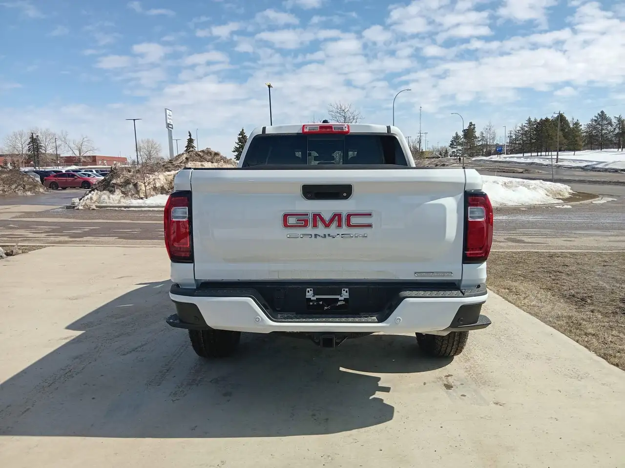 GMC Canyon снимка GMC Canyon