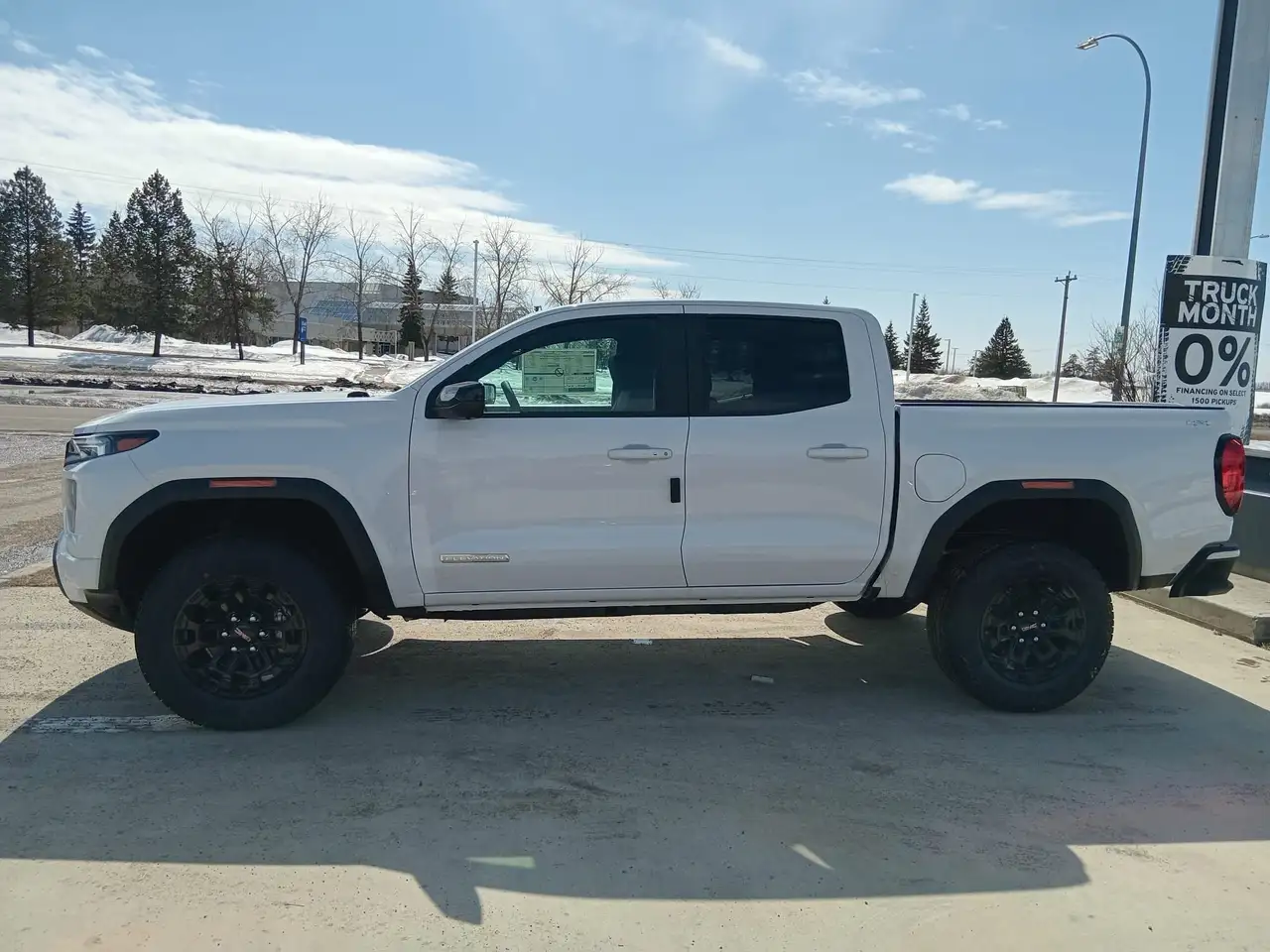 GMC Canyon снимка GMC Canyon