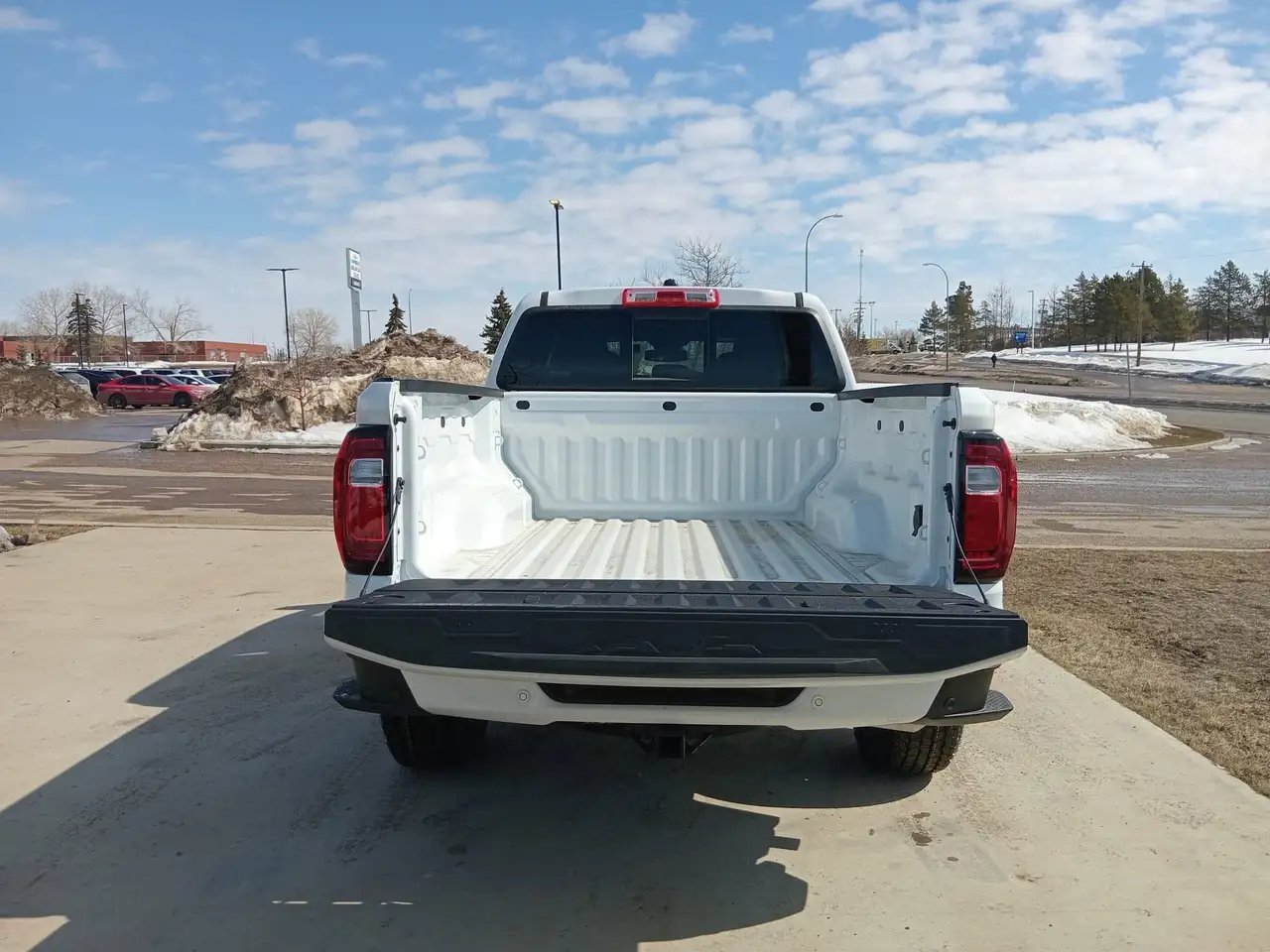 GMC Canyon снимка GMC Canyon