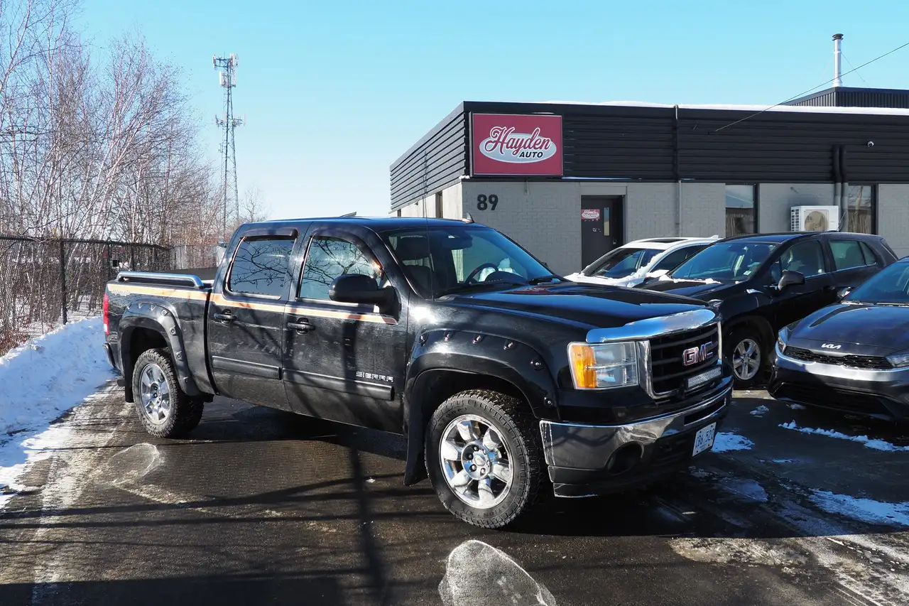 GMC Sierra 1500 photo GMC Sierra 1500