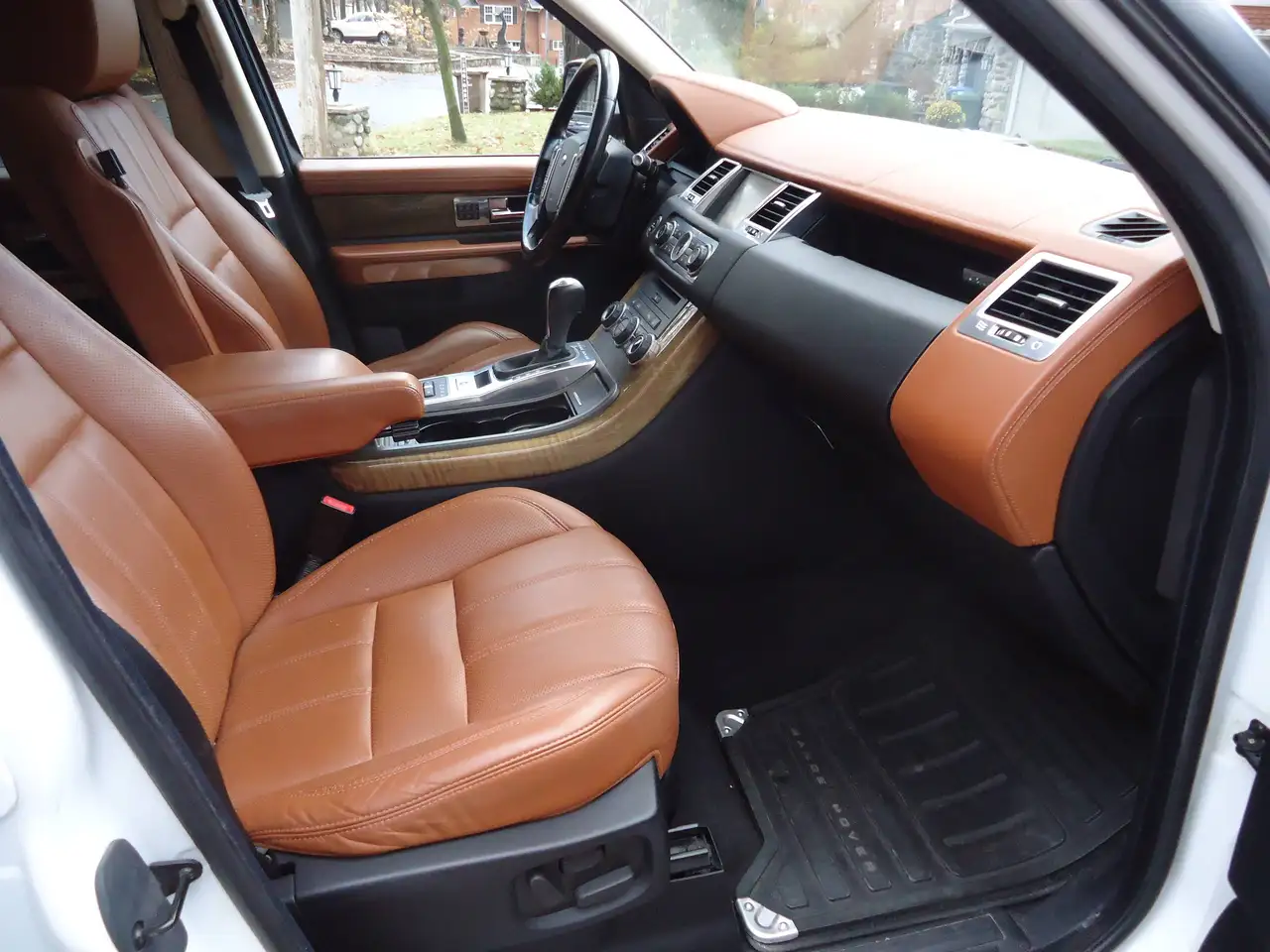 Land Rover Range Rover Sport photo Land Rover Range Rover Sport