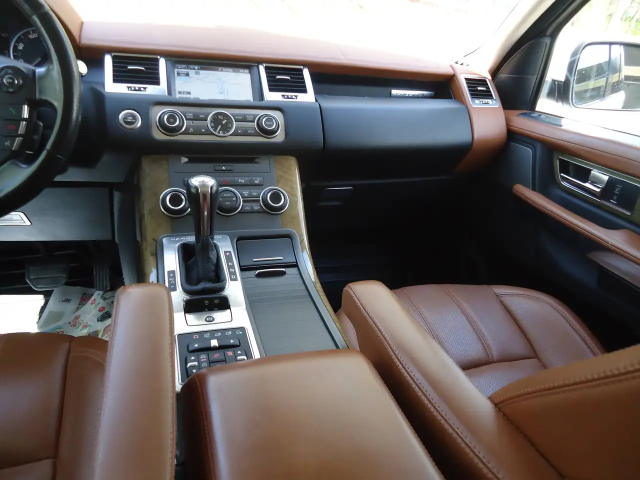 Land Rover Range Rover Sport photo Land Rover Range Rover Sport
