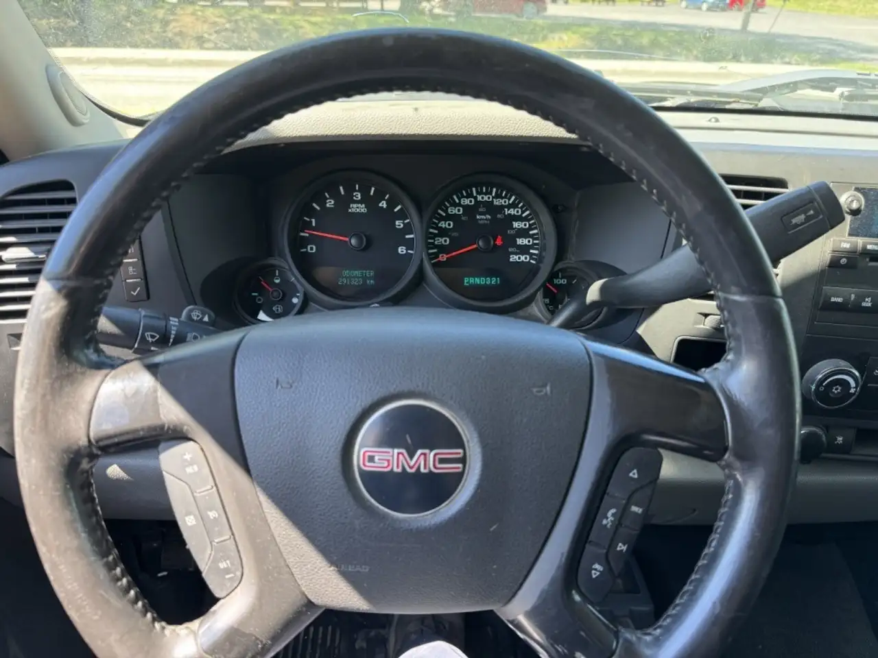 GMC Sierra 1500 photo GMC Sierra 1500