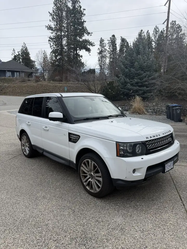 Land Rover Range Rover Sport снимка Land Rover Range Rover Sport