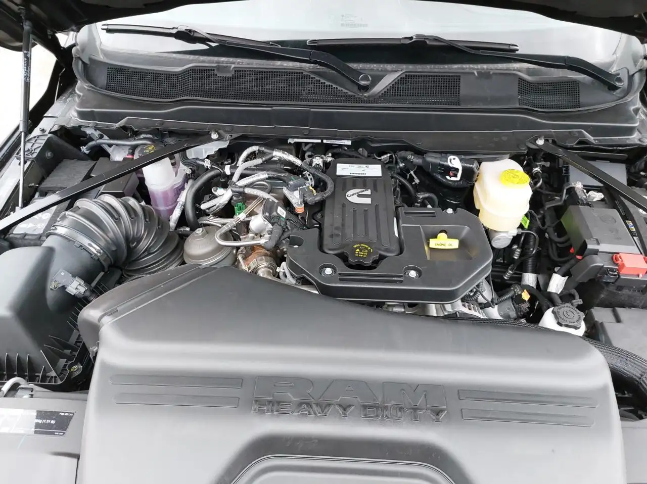 RAM 3500 снимка RAM 3500