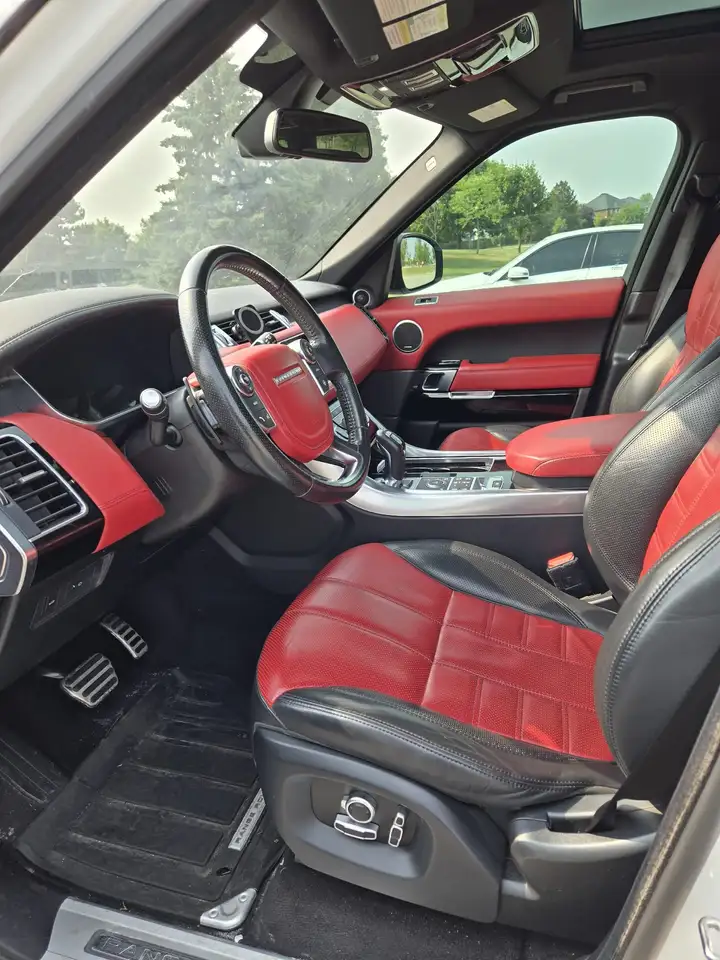 Land Rover Range Rover Sport снимка Land Rover Range Rover Sport