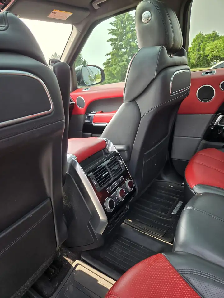 Land Rover Range Rover Sport снимка Land Rover Range Rover Sport