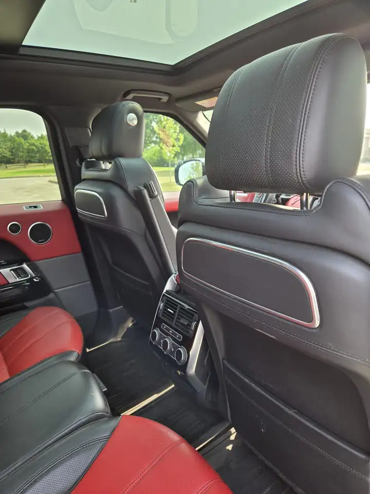 Land Rover Range Rover Sport снимка Land Rover Range Rover Sport