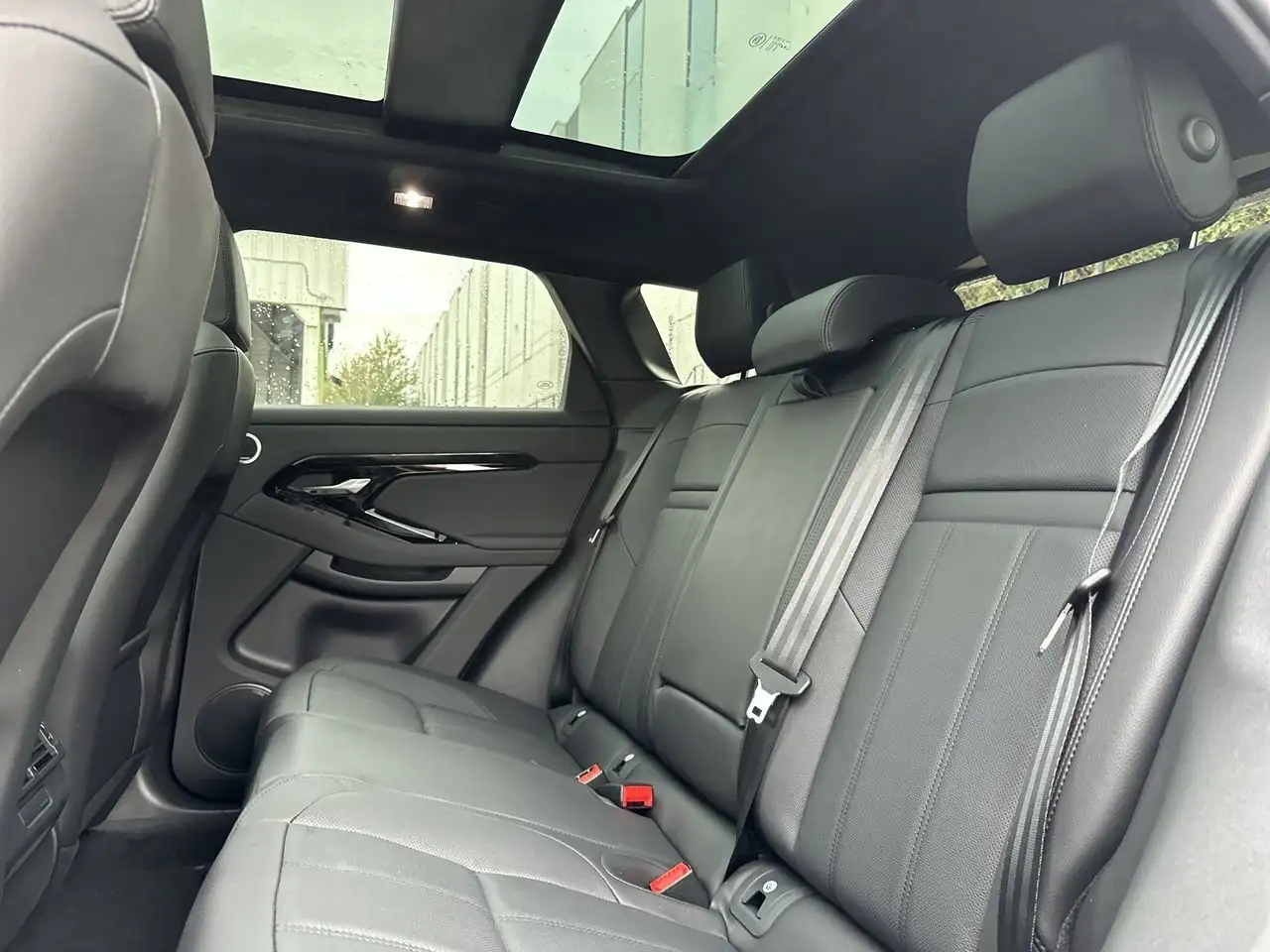 Land Rover Range Rover Evoque снимка Land Rover Range Rover Evoque