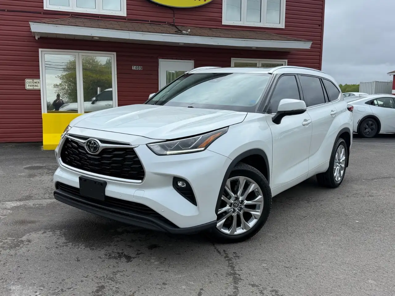 Toyota Highlander снимка Toyota Highlander