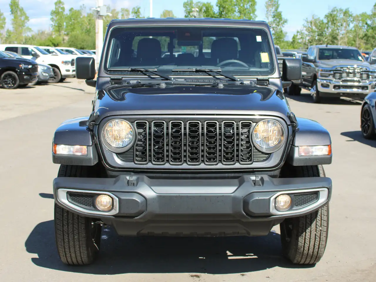 Jeep Gladiator photo Jeep Gladiator