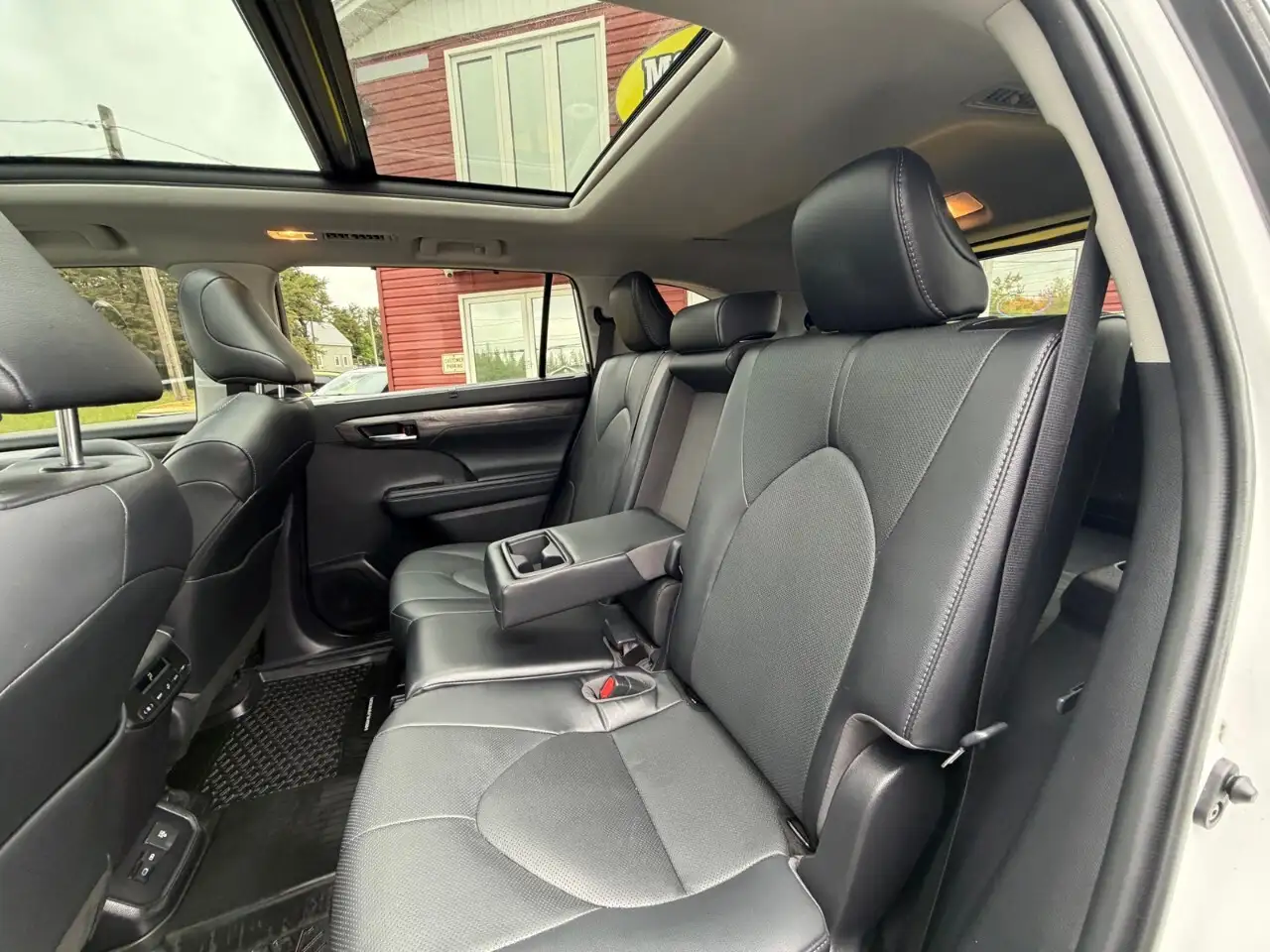 Toyota Highlander снимка Toyota Highlander