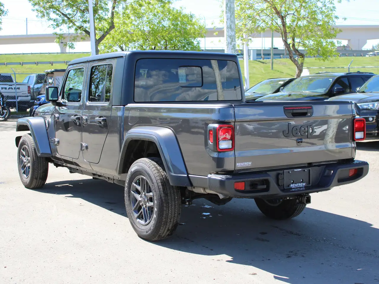 Jeep Gladiator photo Jeep Gladiator