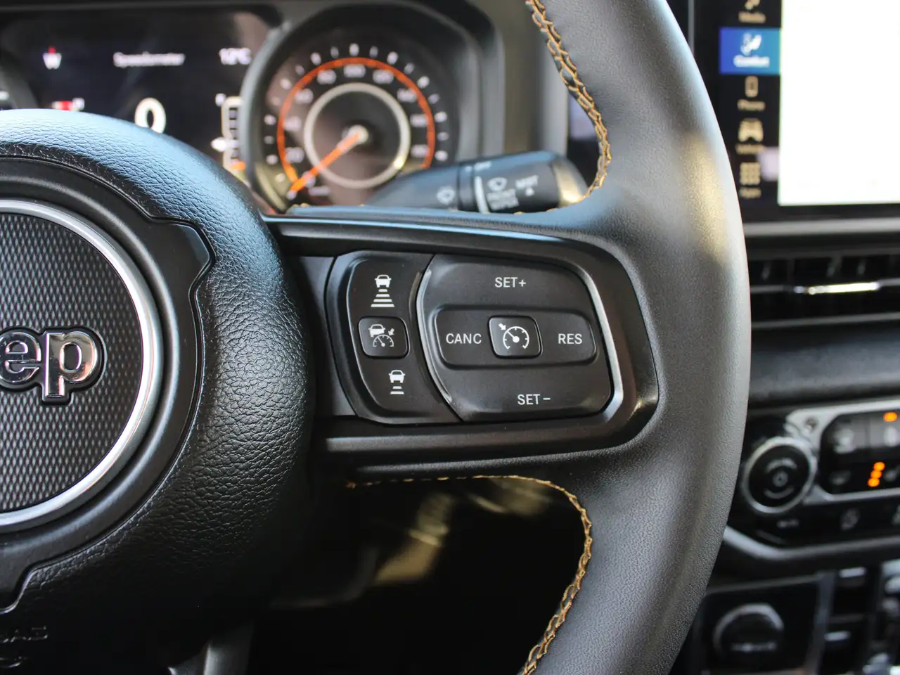 Jeep Gladiator photo Jeep Gladiator
