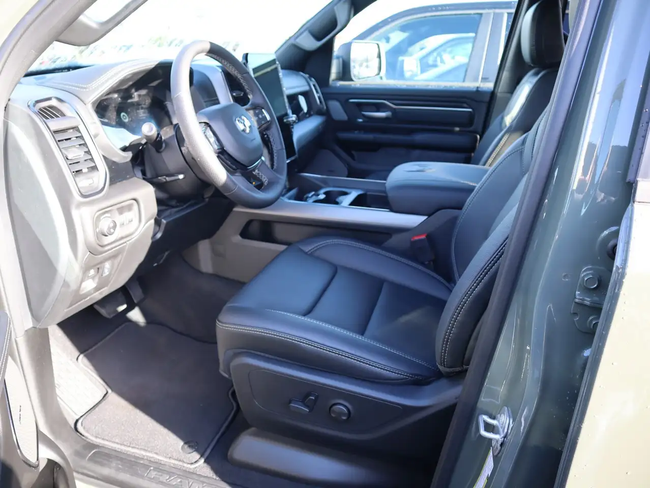 RAM 1500 fotografie RAM 1500