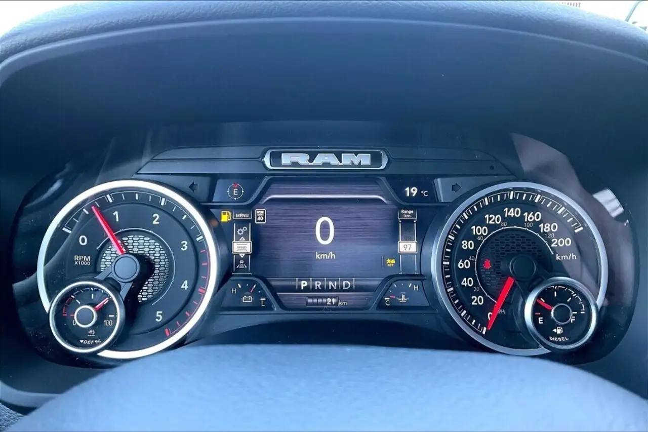 RAM 3500 снимка RAM 3500