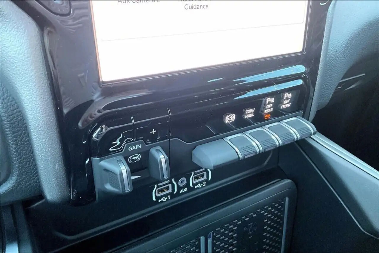 RAM 3500 снимка RAM 3500