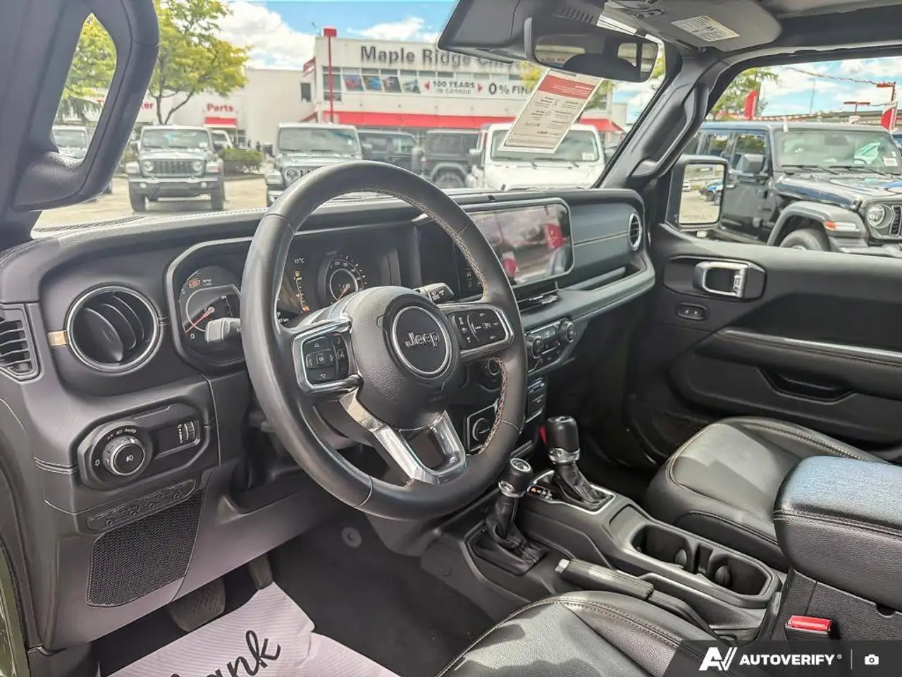 Jeep Wrangler снимка Jeep Wrangler