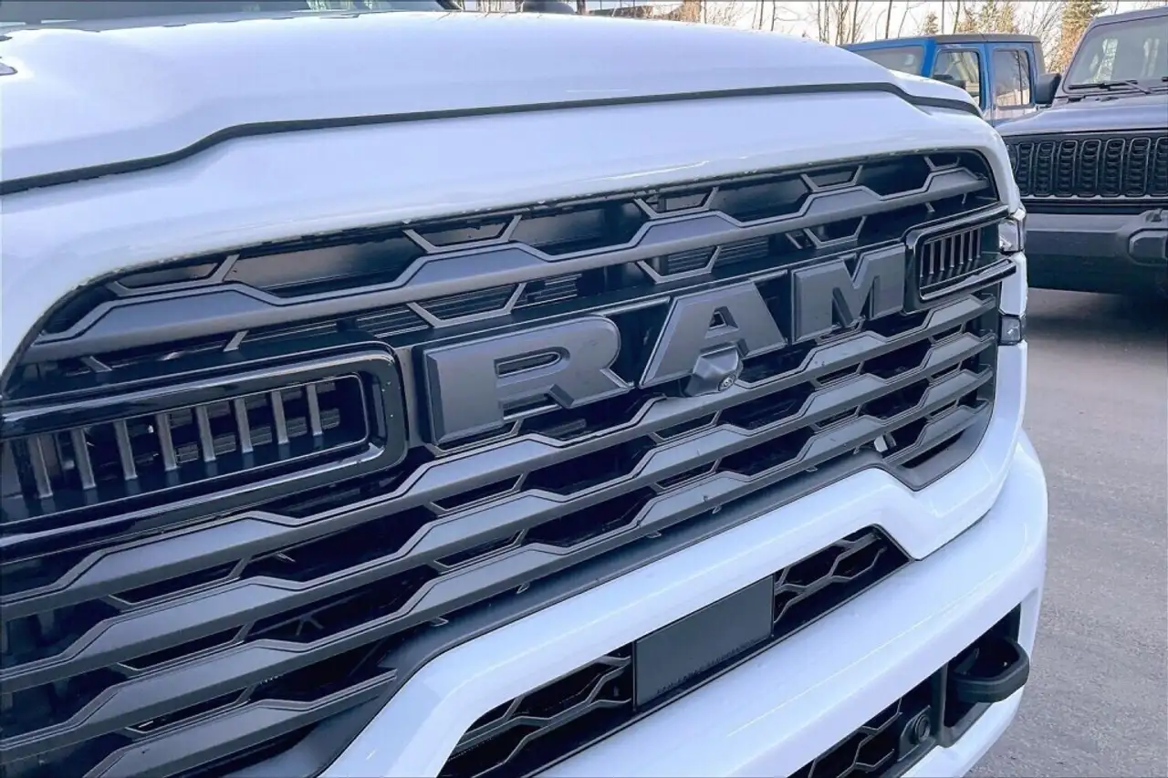 RAM 3500 снимка RAM 3500