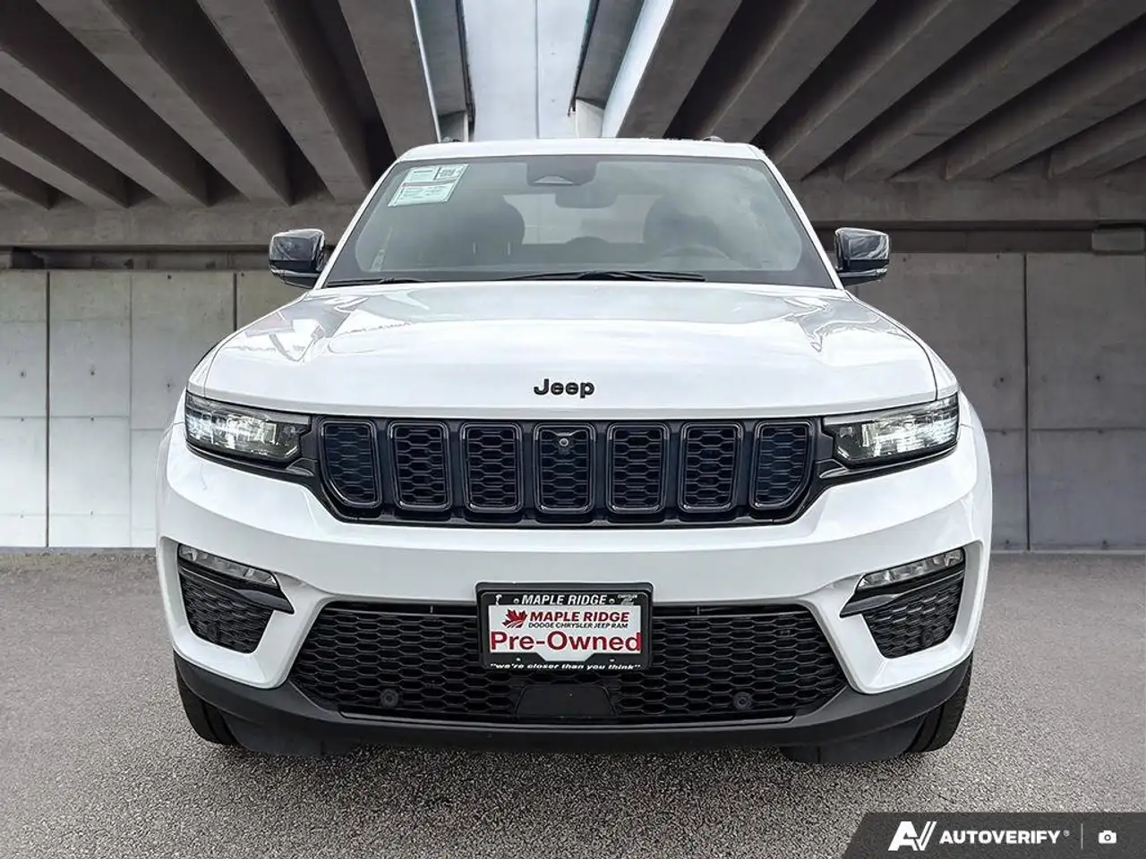 Jeep Grand Cherokee снимка Jeep Grand Cherokee