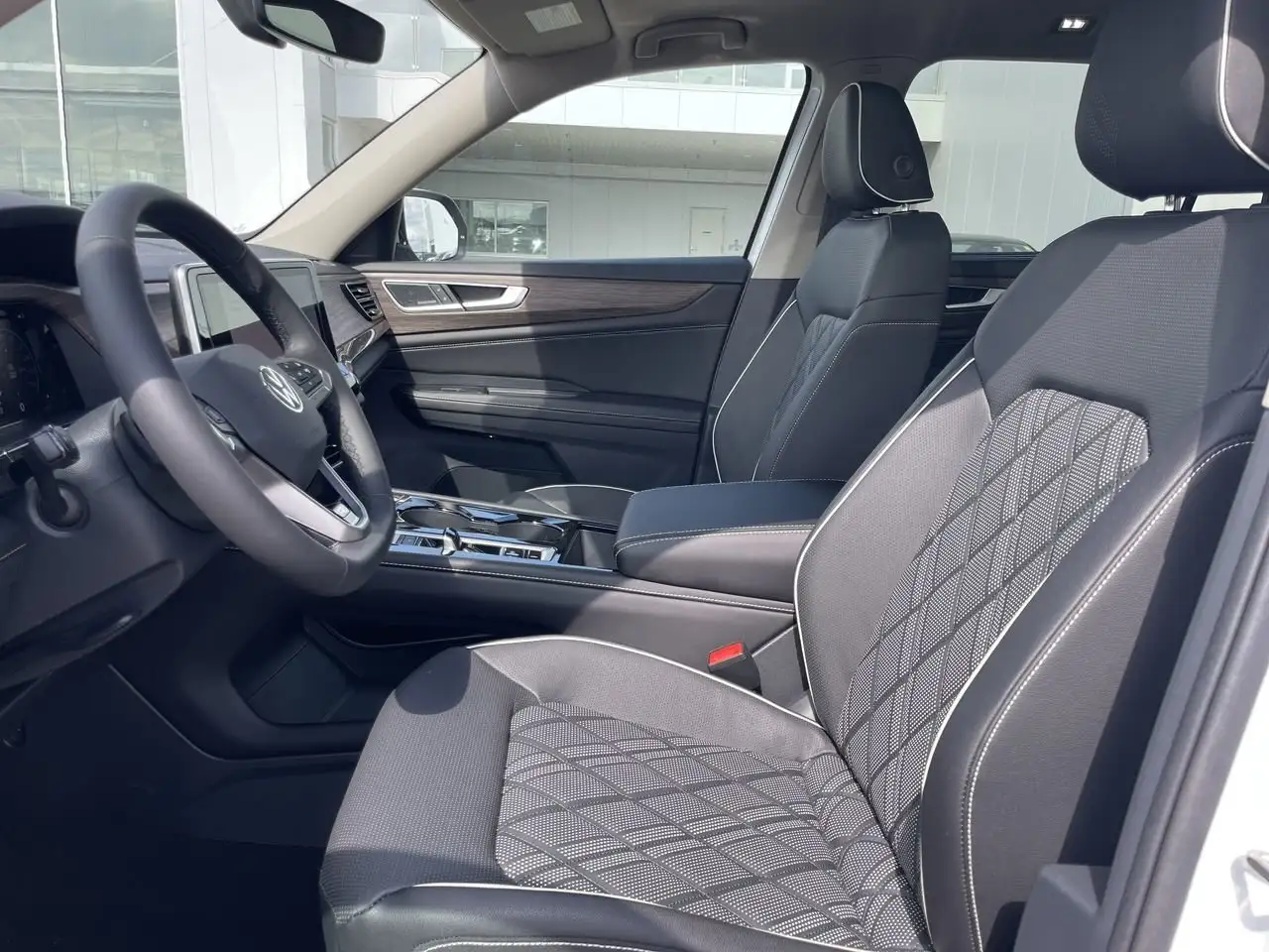 Volkswagen Atlas снимка Volkswagen Atlas