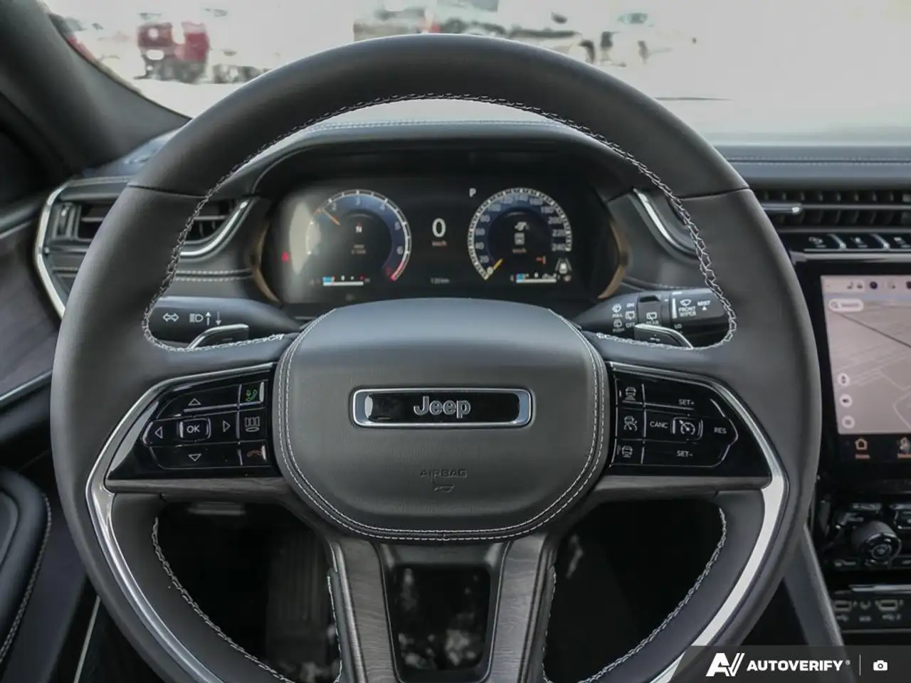 Jeep Grand Cherokee снимка Jeep Grand Cherokee
