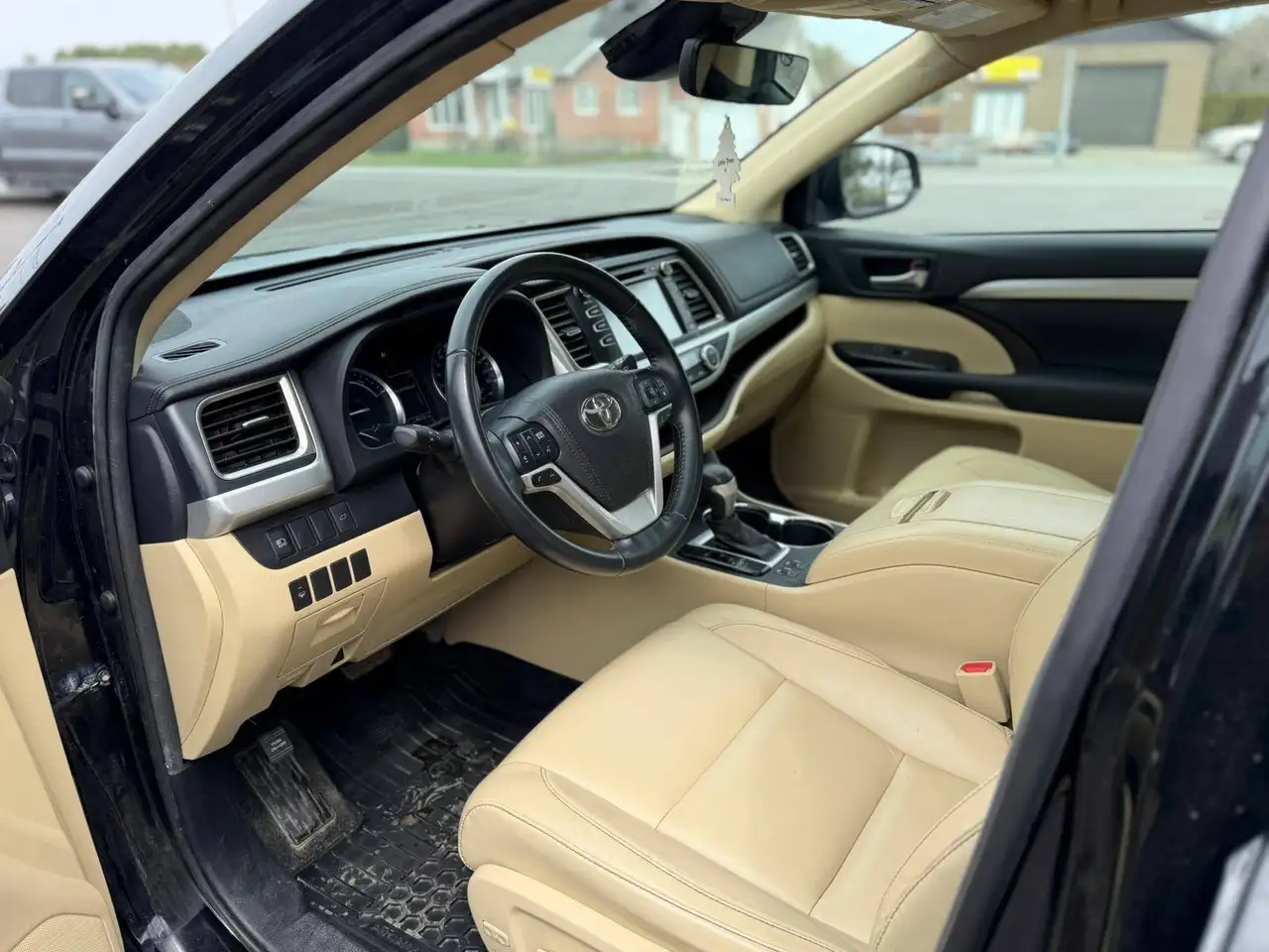Toyota Highlander photo Toyota Highlander