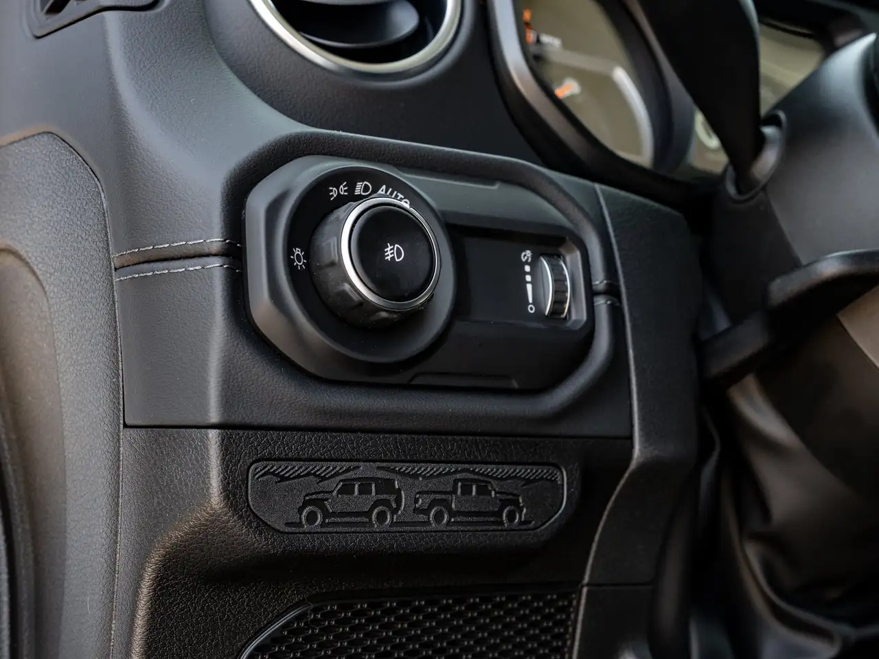 Jeep Wrangler photo Jeep Wrangler