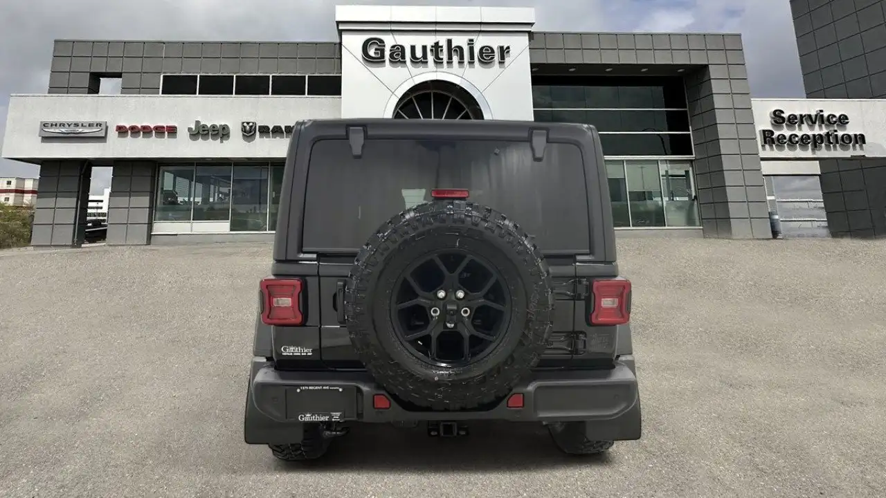 Jeep Wrangler снимка Jeep Wrangler
