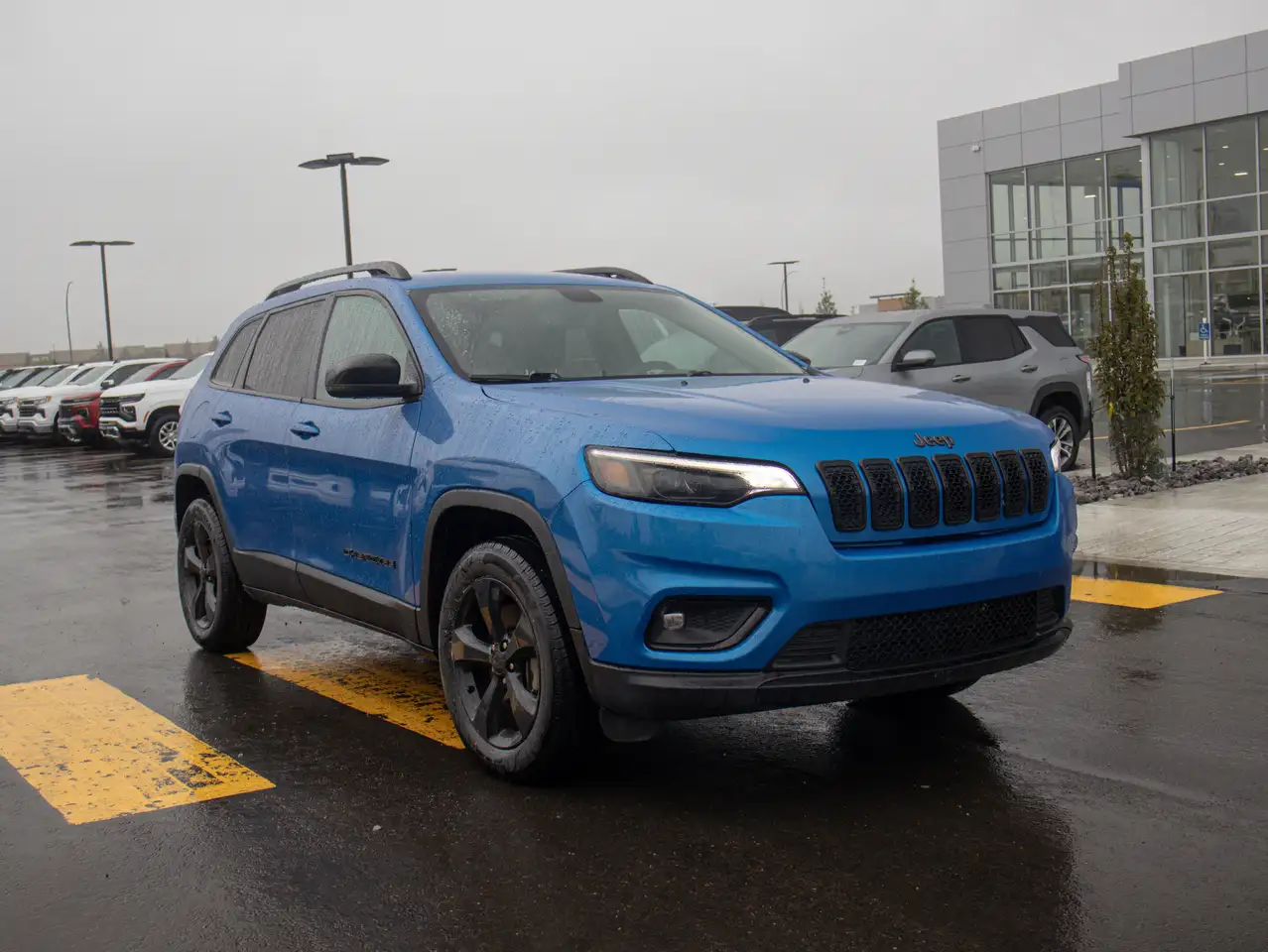 Jeep Cherokee снимка Jeep Cherokee