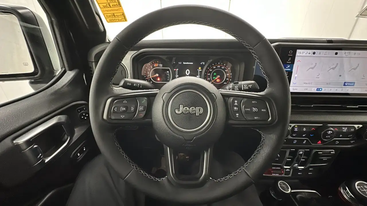 Jeep Wrangler снимка Jeep Wrangler