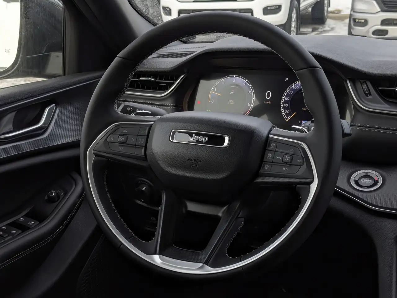 Jeep Grand Cherokee снимка Jeep Grand Cherokee