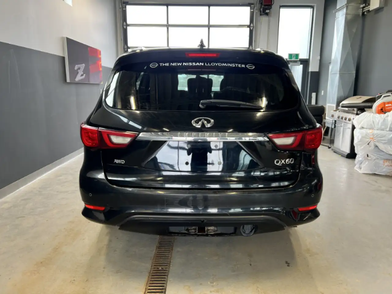 Infiniti QX60 снимка Infiniti QX60