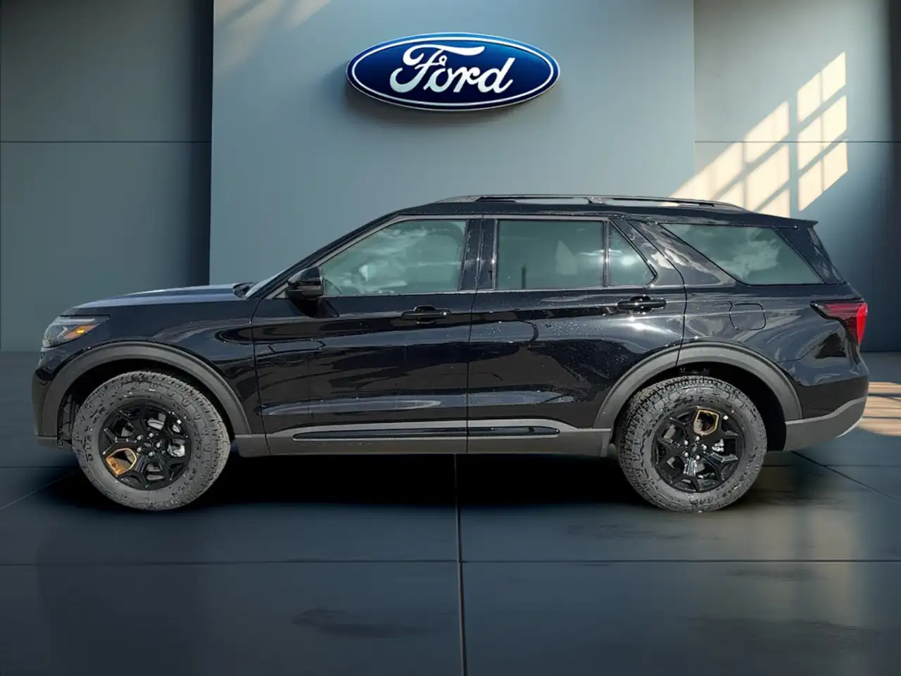 Ford Explorer снимка Ford Explorer