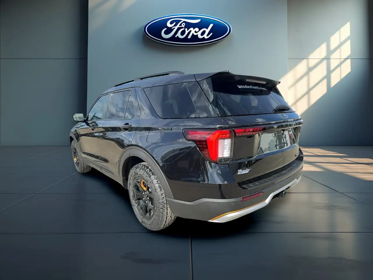 Ford Explorer снимка Ford Explorer