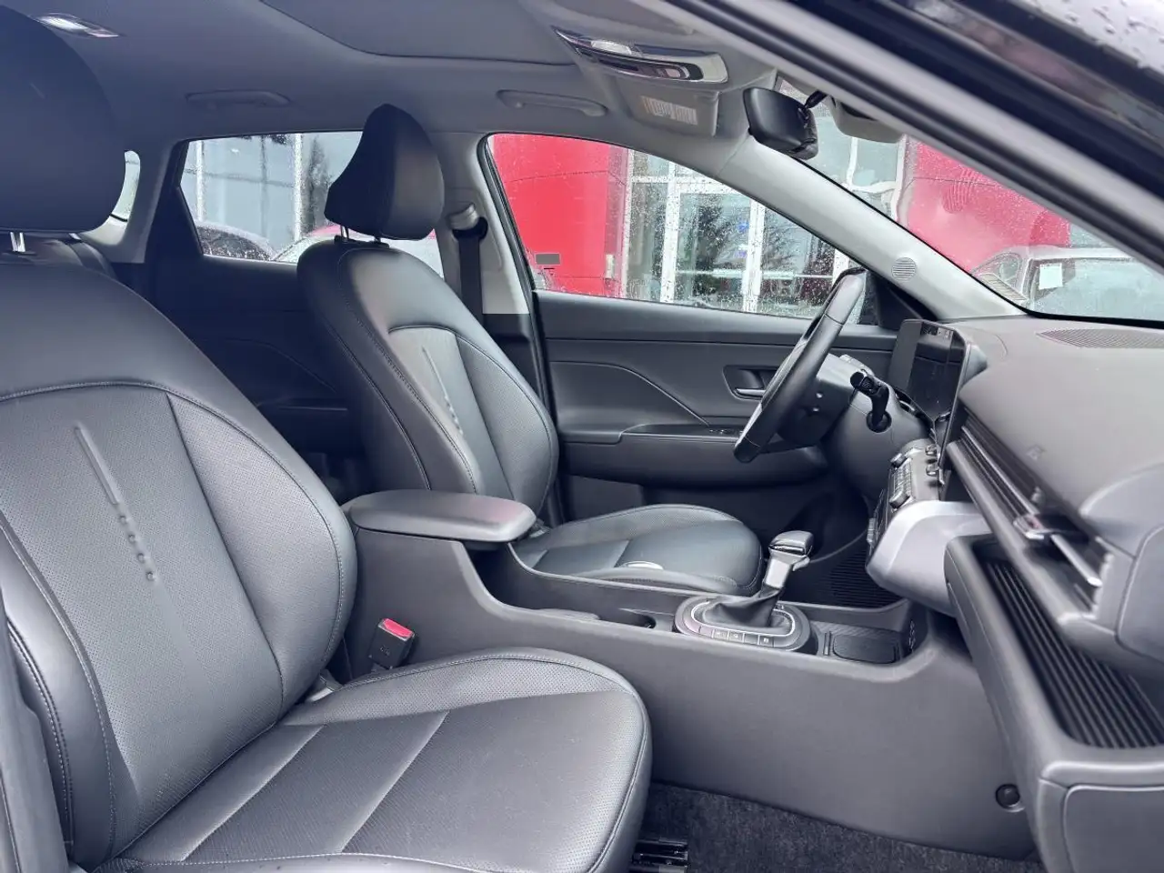 Hyundai KONA снимка Hyundai KONA