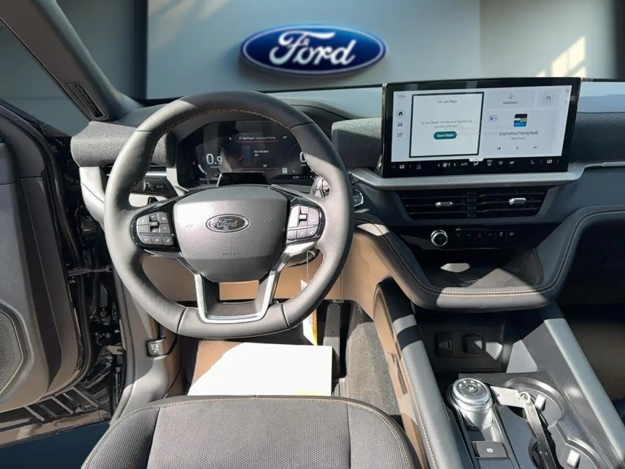 Ford Explorer снимка Ford Explorer