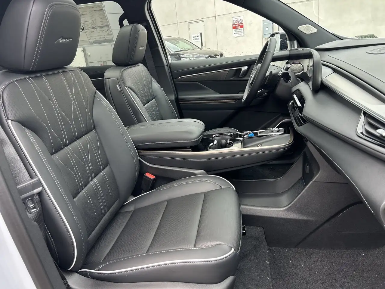 Buick Enclave снимка Buick Enclave