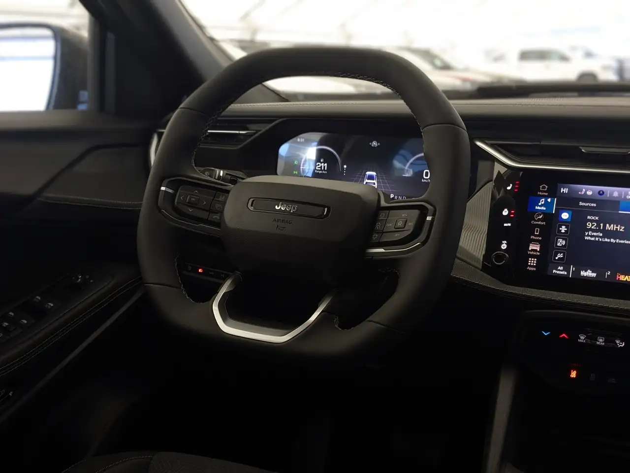 Jeep Cherokee снимка Jeep Cherokee