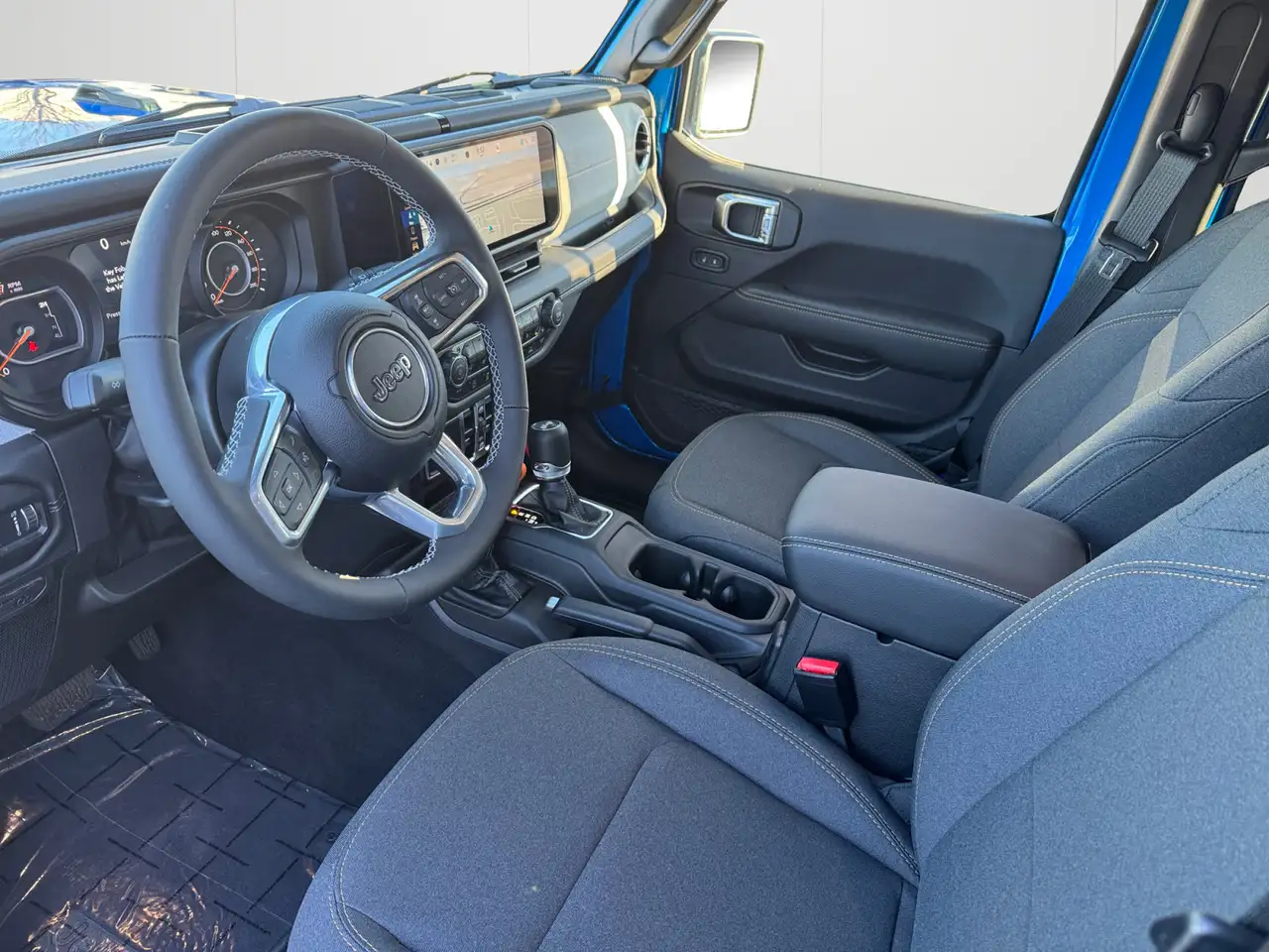 Jeep Wrangler снимка Jeep Wrangler
