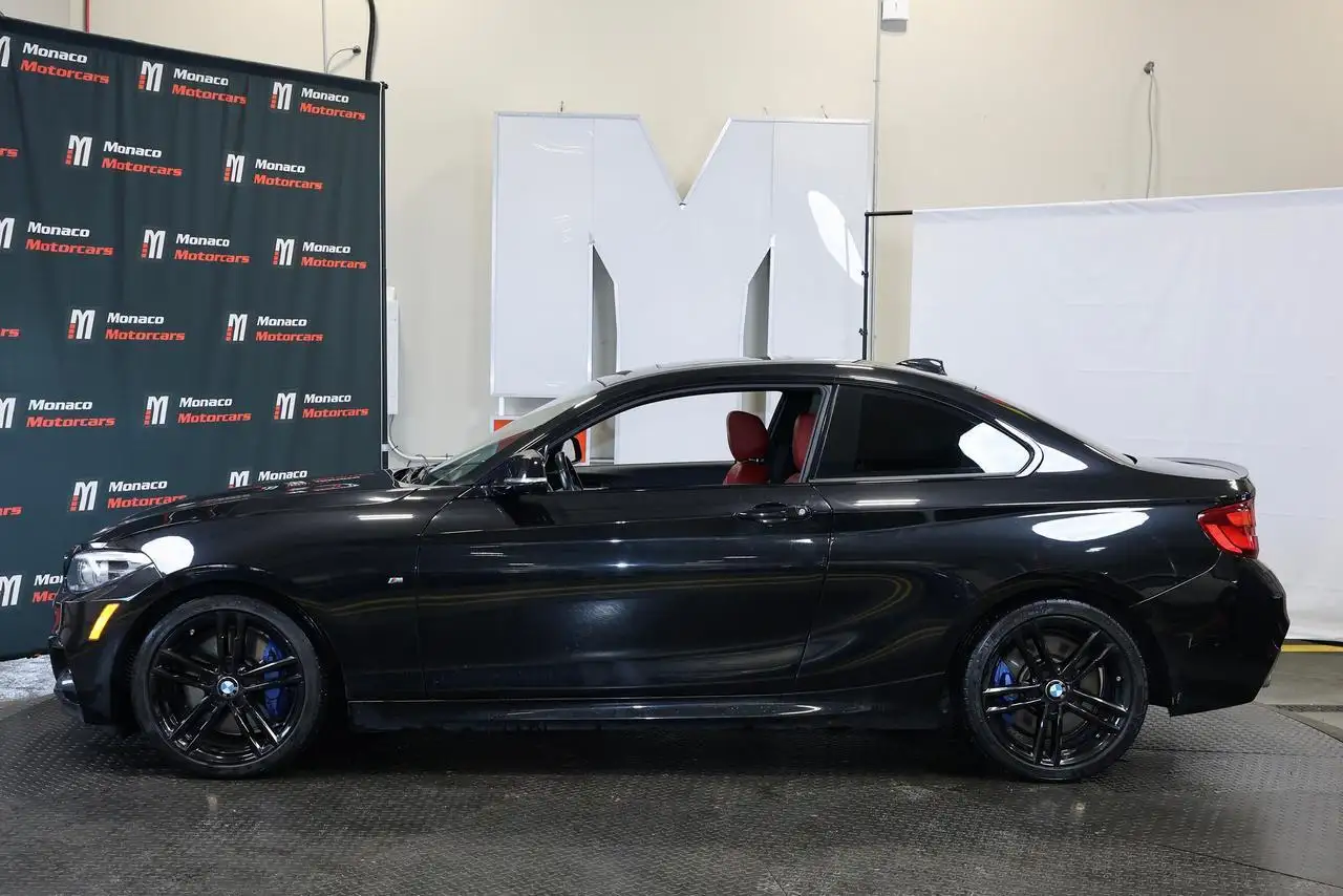 BMW 2 Series снимка BMW 2 Series