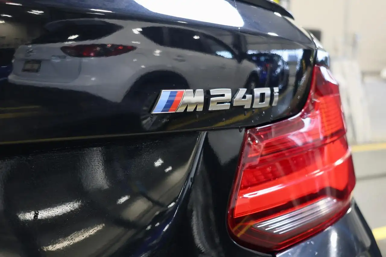BMW 2 Series снимка BMW 2 Series